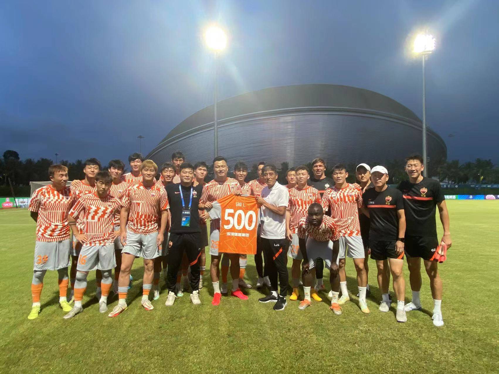 里程碑夜深圳男篮调整名单，中超今晨刷纪录，引发热议，高层口径保持一致