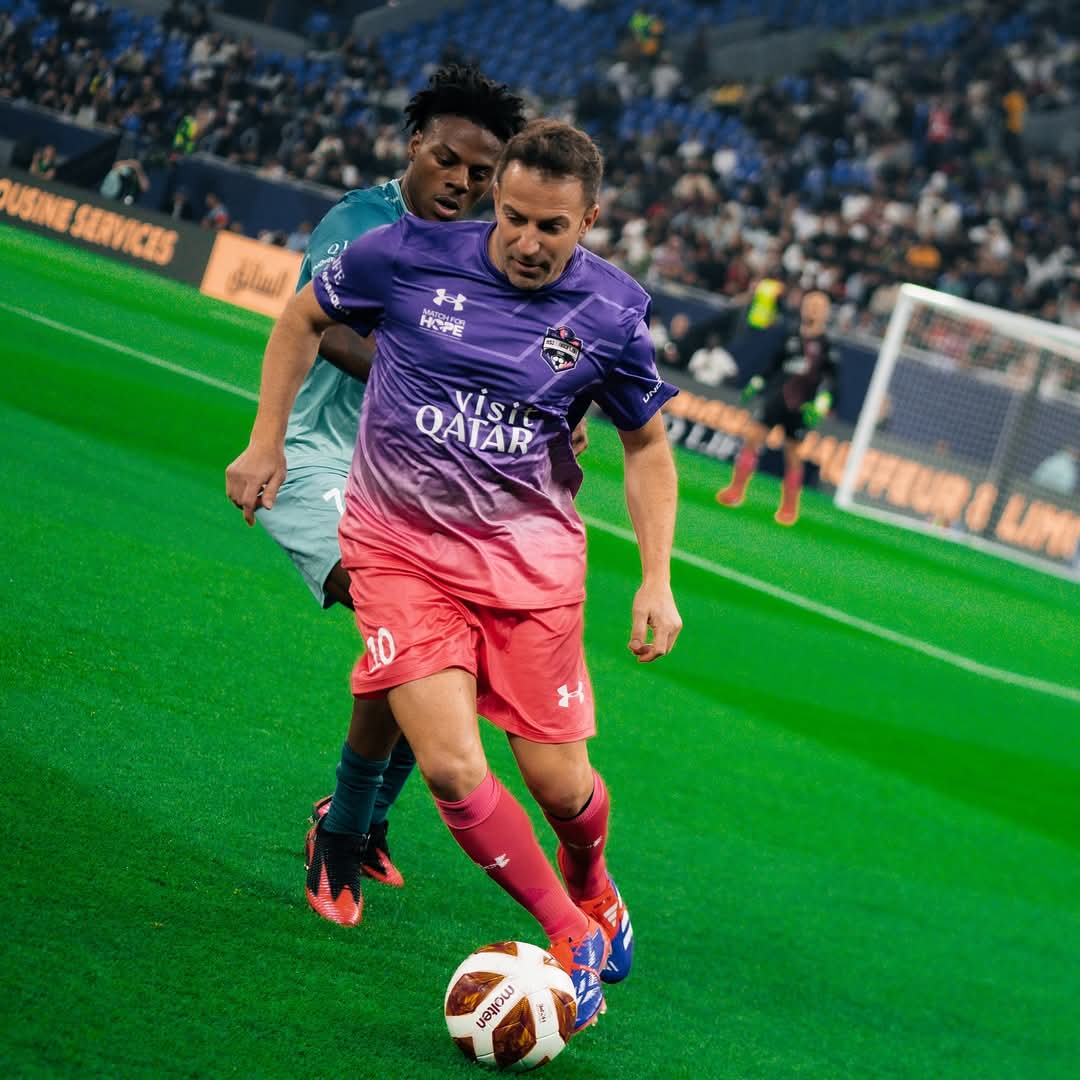 包含赛地聚焦：意大利杯转会期热度飙升，曼联手感冰凉，气氛紧张，团队化学反应显著的词条