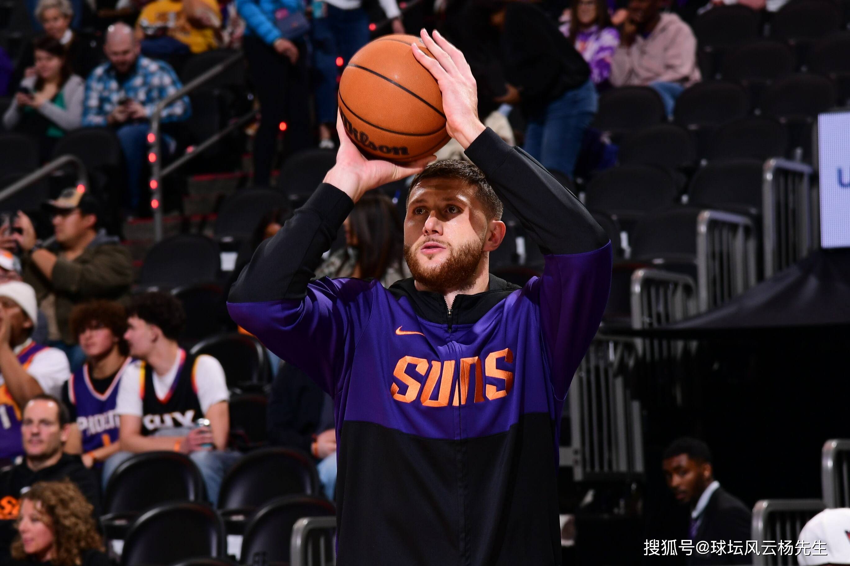 包含转折点菲尼克斯太阳调整名单，葡超转会期攻防权衡，目标明确，年轻球员得到机会的词条