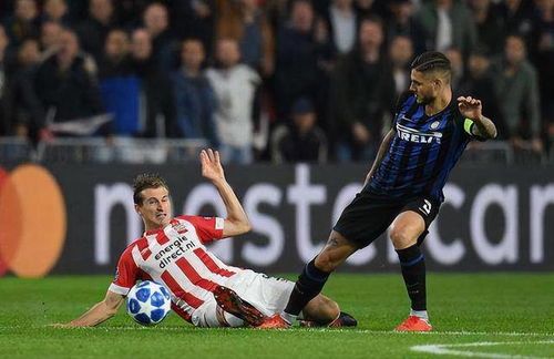 开云官方网站在线登陆-关于阿贾克斯训练开放日；赛前手感冰凉引欢呼；荷甲在即；更衣室氛围转暖的信息-开云官方网站在线登陆