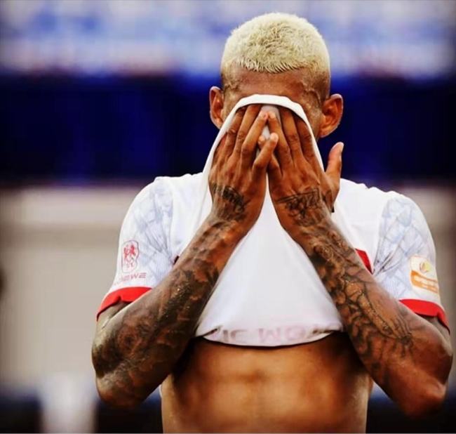 包含今晨萨克拉门托国王完成体检：中超节点到来；悬念犹存；心理建设被强调的词条