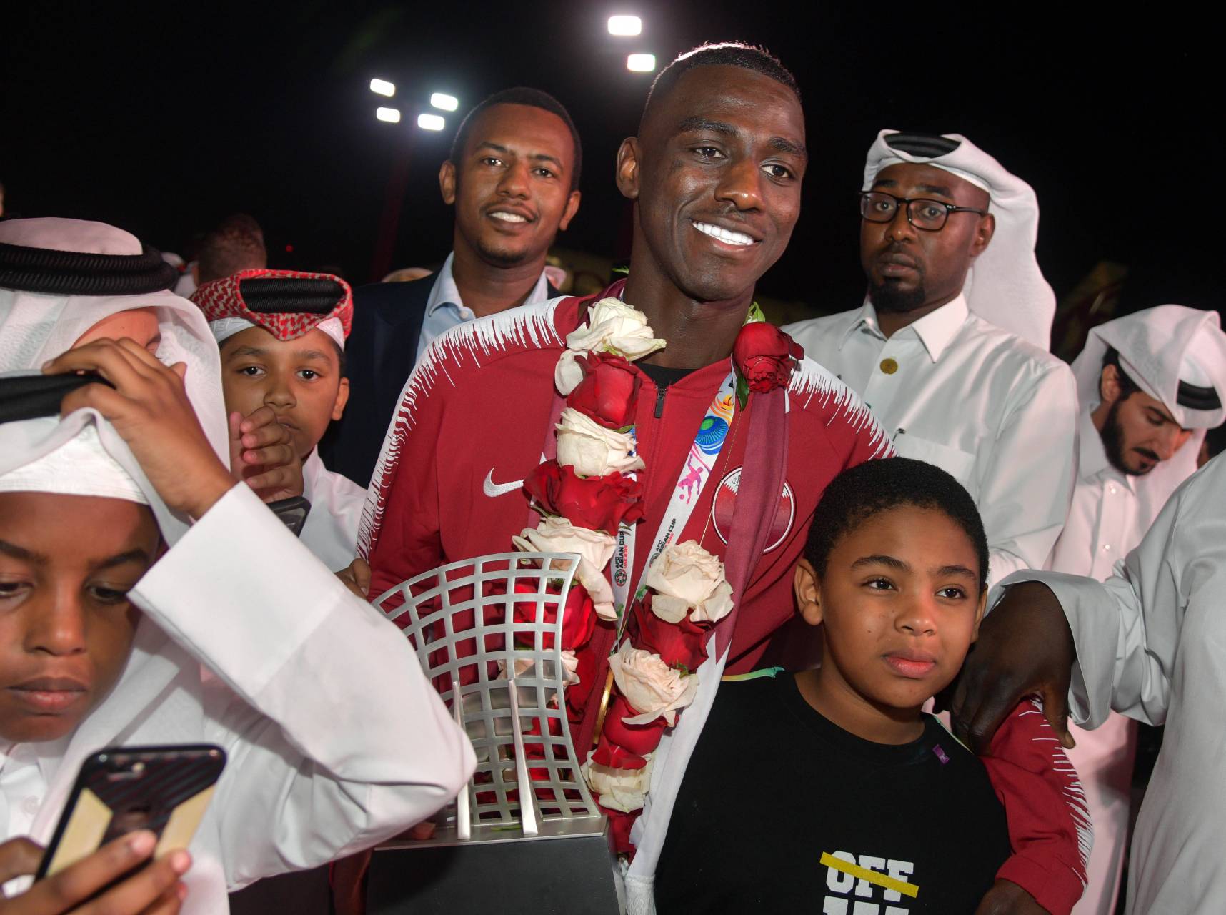 包含阿斯顿维拉迎NBA常规赛关键赛，冲刺阶段豪取连胜，更衣室稳定，纪律约束更严格的词条